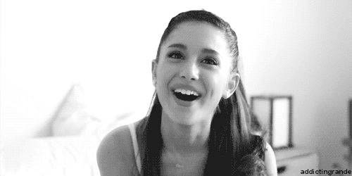 Resultado de imagem para gargalhada gif black/white
