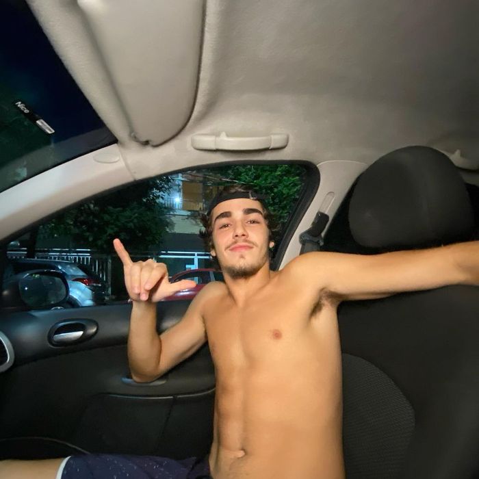 Xande Valois o Cebolinha de Turma da Mônica nega que nude vazado seja