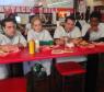 Na gravação do "Estrelas" em Las Vegas, EUA, Angélica, Tiago Abravanel, Leandro Hassum e Hélio de La Peña comeram o maior hambúrguer do mundo!