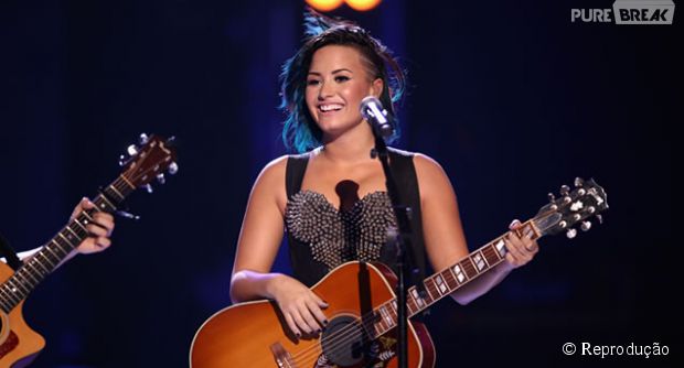 Demi Lovato se prepara para lançar um dos CDs mais aguardados do ano