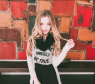 Giovanna Chaves, atriz de &quot;Cúmplices de um Resgate&quot;, mostra seus looks nas redes sociais