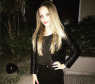 Giovanna Chaves usa um pretinho básico para curtir a noite!