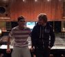 Ed Sheeran postou uma foto ao lado do DJ Martin Garrix, depois de concluir o novo projeto em estúdio