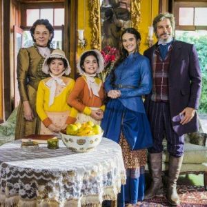 Novela "O Tempo Não Para": Conheça a Família Sabino, que será congelada por 132 anos