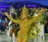 <p>Claudia Leitte desfilou fantasiada de sol durante desfile na Marquês de Sapucaí</p>