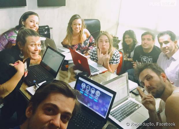 Kamilla Fialho em reunião com a K2L