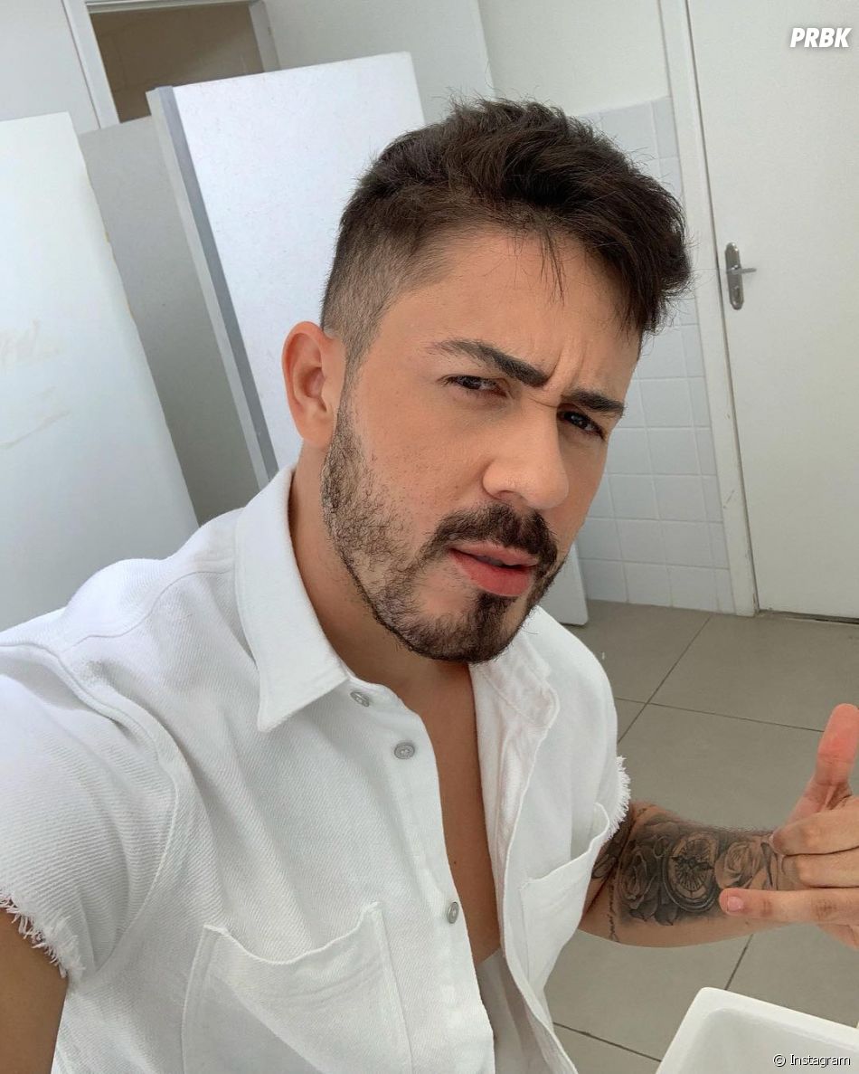 Carlinhos Maia Gera Pol Mica No Twitter Ap S Falar Sobre Casamento Gay Purebreak