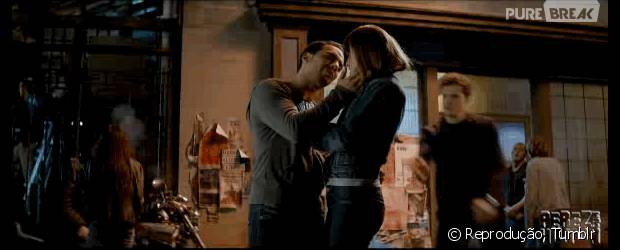 Christian Grey, de "Cinquenta Tons de Cinza", te protege