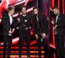 <p>One Direction, a banda inglesa que mais vende álbuns</p>
