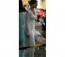 O vestido de noiva da personagem de Bruna Marquezine na novela "Em Família" contou com uma enorme cauda e mangas rendadas