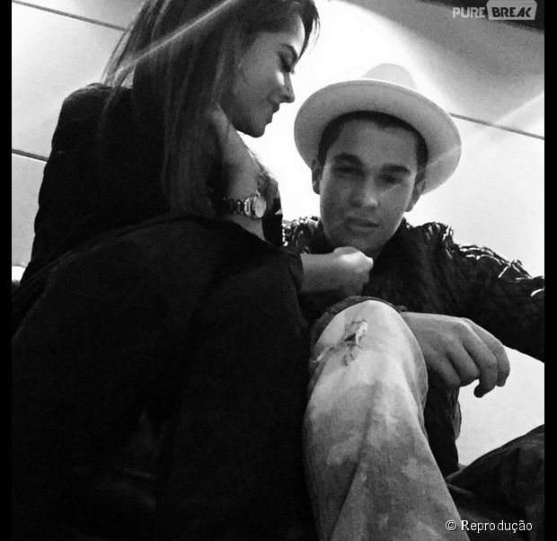 Austin Mahone publica foto ao lado da cantora Becky G