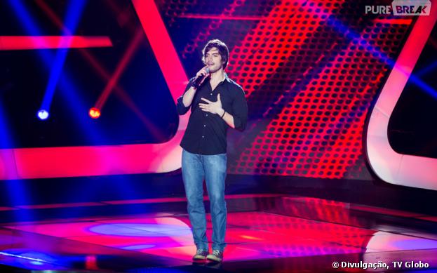 Rafael Furtado cantou nas Audições às Cegas do "The Voice Brasil" uma música do grupo Oasis e conquistou com seu tom de voz rouco