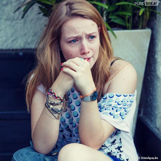 Malu Rodrigues vive Alice, uma menina que quer perder a virgindade em "Confissões de Adolescente"