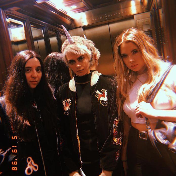 Ashley Benson Que Ahora Esta Namorando - Citas Adultos En Costa Rica