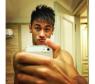 Neymar é um dos famosos que adora fazer selfie no Instagram