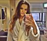 Como qualquer adolescente, Bruna Marquezine também sempre posta fotos selfie nas redes sociais