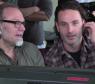 De "The Walking Dead", Andrew Lincoln e o maquiador Greg Nicotero assistiram a pegadinha dos bastidores