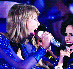 196455-taylor-swift-e-camila-cabello-624x0-1.gif