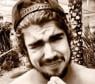 Caio Castro nega ter ficado com fã e revela que está comprometido! Quem será?!