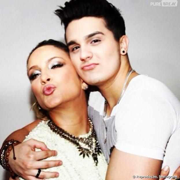 Luan Santana tieta a cantora Claudia Leitte