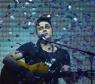 Luan abre o show com a música "Um Brinde ao Nosso Amor" que conta com chuva de papéis picados