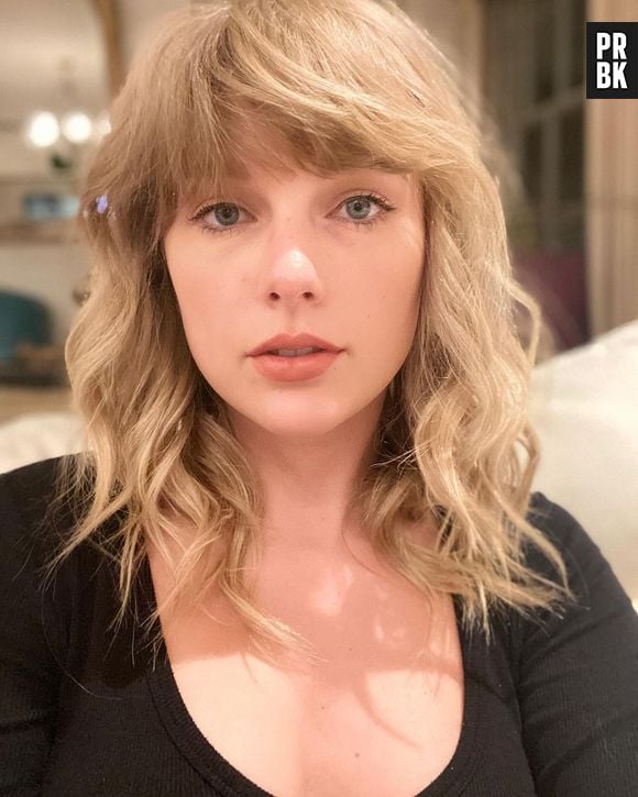 Taylor Swift aparece no TikTok cantando "Screwface Capital", do britânico MC Dave, que incluiu o nome dela em uma parte da música