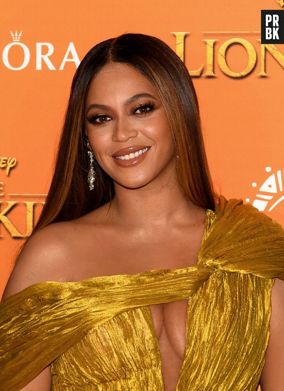 Beyoncé incentivou a carreira de Chlöe e Halle Bailey depois que viu um cover das meninas cantando "Pretty Hurts". Por conta disso, elas são conhecidas como "as filhas da Beyoncé"