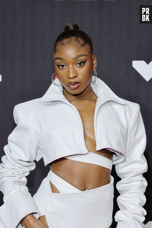 Normani foi acusada de simular e trazer uma versão de glamour ao sexo e estupro