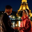  Alfie (Lucien Laviscount) será o novo par romântico de Emily (Lily Collins) no 2º ano de "Emily em Paris". Por isso, a jovem publicitária deve encerrar seu relacionamento com Mathieu ( Charles Martins) em breve   