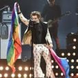 Apesar de não revelar sua sexualidade, Harry Styles sempre demonstra apoio à comunidade LGBTQIAP+