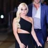 Lady Gaga acha difícil ouvir e até cantar as canções do "Chromatica", "não porque não sejam maravilhosas ou incríveis, mas porque acabo em um buraco negro, muito negro, no meu coração."