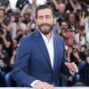 Jake Gyllenhaal "não tem interesse em nada disso. Ele não lê fofoca nem dá atenção a isso. Ele está vivendo sua vida e focado em si mesmo", disse uma fonte