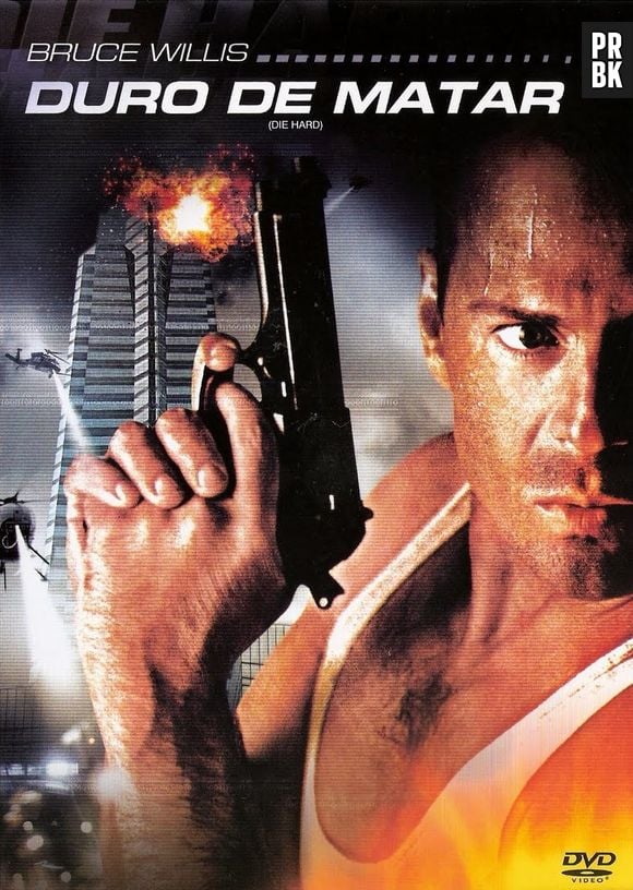 Também há filmes de ação natalinos, e "Duro de Matar" é um exemplo disso. Nele, John McTiernan (Bruce Willis) tenta acabar com os planos de terroristas que invadem a festa de Natal da empresa em que sua esposa trabalha