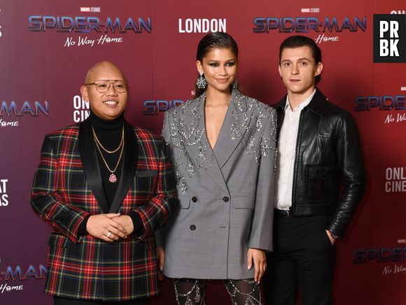 Fãs de "Homem-Aranha" acreditam que Zendaya esteja apostando em looks com referências a vilões do filme