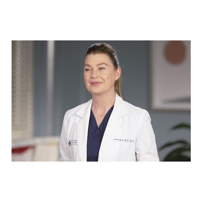 Ellen Pompeo interpretando Meredith Grey na 18 ª temporada de &#039;Grey&#039;s Anatomy&#039;   