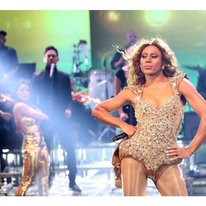 Ícaro Silva performando como Beyoncé no &quot;Show dos Famosos&quot;, em 2017, quando foi campeão do quadro do &quot;Domingão do Faustão&quot;