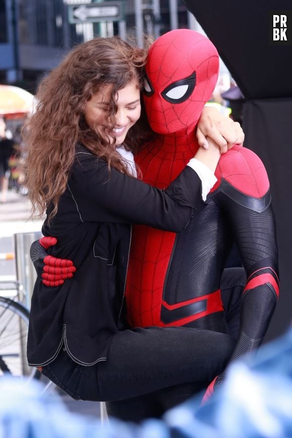 Diretor de "Homem-Aranha" conta que precisou preparar o elenco para cena específica