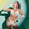 Anitta inspira com look sexy da era gamer em seu ensaio de Carnaval no Rio de Janeiro