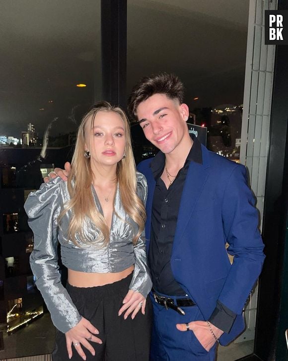 Now United: Sofya e Alex também trouxeram um pouco de cor aos looks