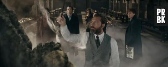 Em novo teaser de "Animais Fantásticos: Os Segredos de Dumbledore", Dumbledore (Jude Law) afirma ter concordado em remodular o mundo com Grindelwald (Mads Mikkelsen) porque estava apaixonado pelo vilão