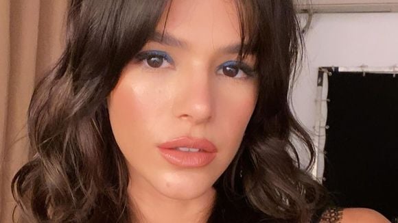 Bruna Marquezine entrega curiosidades de "Maldivas" e processo para "Besouro Azul"