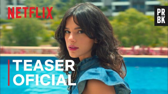 Bruna Marquezine manteve cabelo cacheado natural para "Maldivas", da Netflix