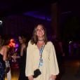 A promoter Carol Sampaio escolheu um vestido curtinho e fluido para o Lollapalooza Brasil 2022