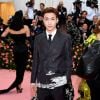 Lay, do EXO, se firmou também como artista solo