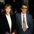 Mia Farrow afirma que Woody Allen abusou de uma de suas filhas, Dylan