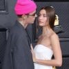 Hailey Bieber sofre ataques de fãs de Selena Gomez e faz apelo