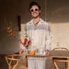 Harry Styles sentiu pressão para ser amado pelo público por não querer se tornar o tipo de celebridade que tem crises de estrelismo