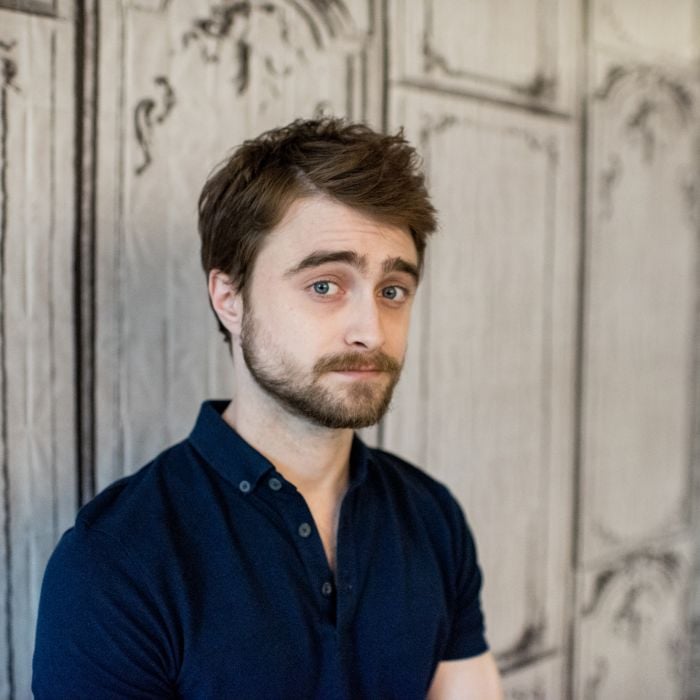  Daniel Radcliffe fez cena pelado em peça, enquanto ainda atuava para &quot;Harry Potter&quot; 