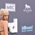  Jazelle  Billboard atraiu olhares com longo decote em suas costas pelo Billboard Music Awards 2022