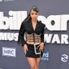 Liza Koshy esteve de de Area Resort 2022 pelo Billboard Music Awards 2022